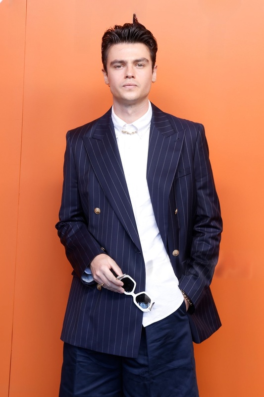 Keywords: Felix Mallard, Marcus Ginny and Georgia,