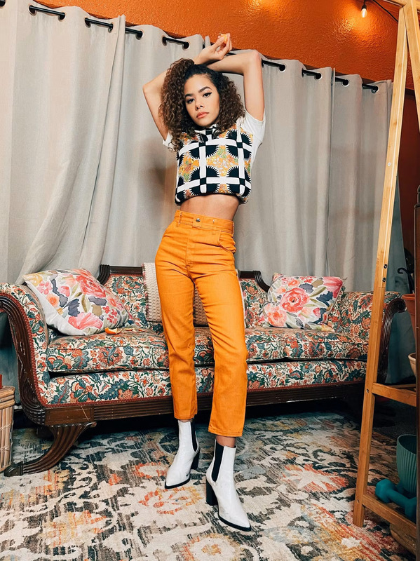 Nylon003.jpg