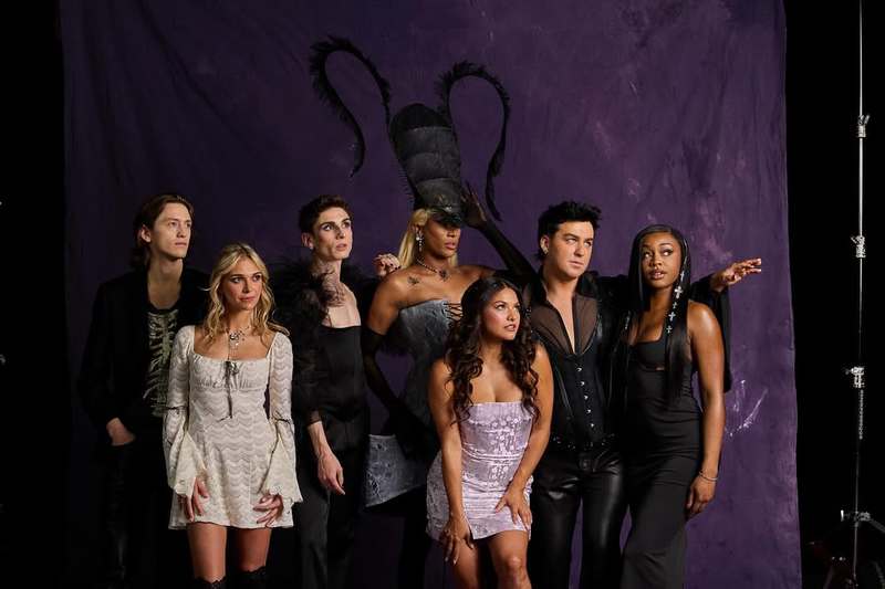 Ghosting serie promotional (2025)
